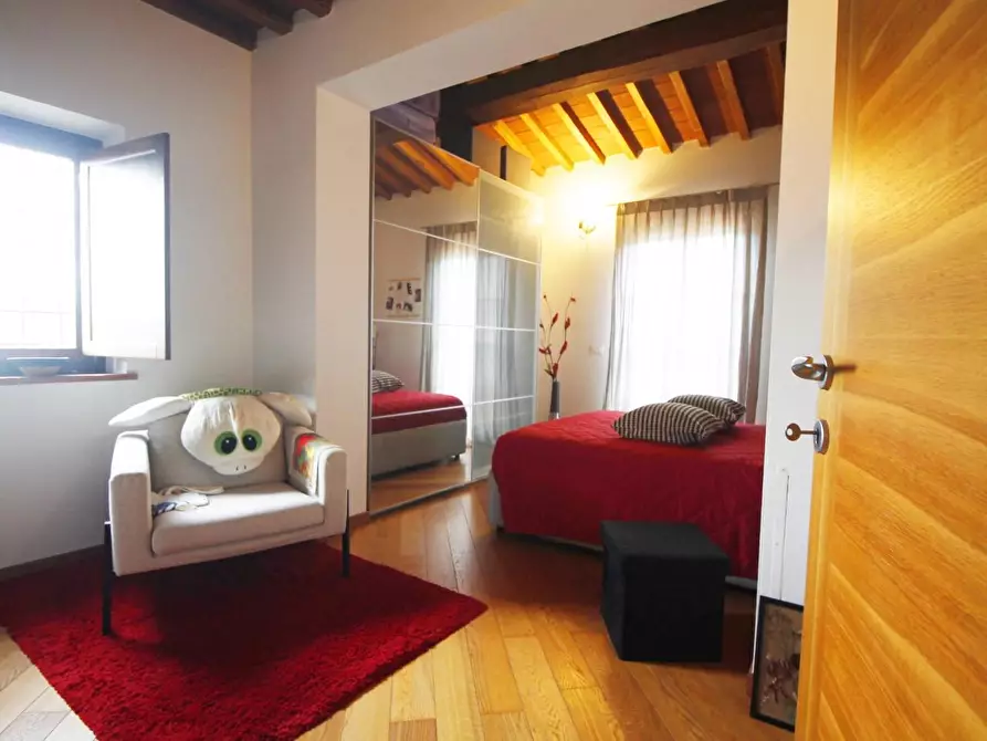 Immagine 23 di Casa colonica in vendita  a Vinci