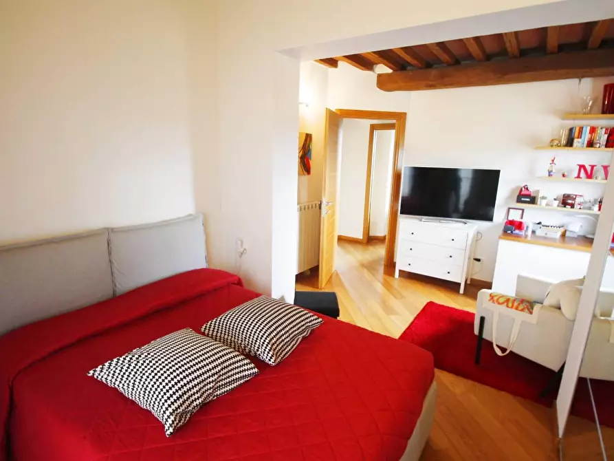 Immagine 26 di Casa colonica in vendita  a Vinci