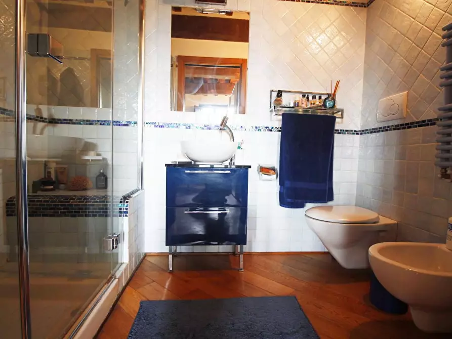 Immagine 20 di Casa colonica in vendita  a Vinci