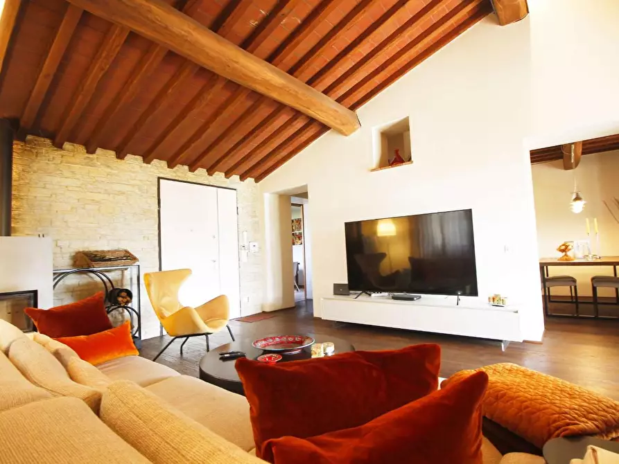 Immagine 6 di Casa colonica in vendita  a Vinci