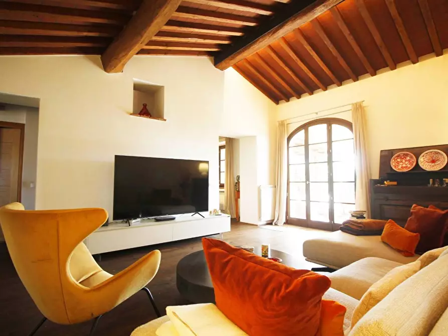 Immagine 9 di Casa colonica in vendita  a Vinci