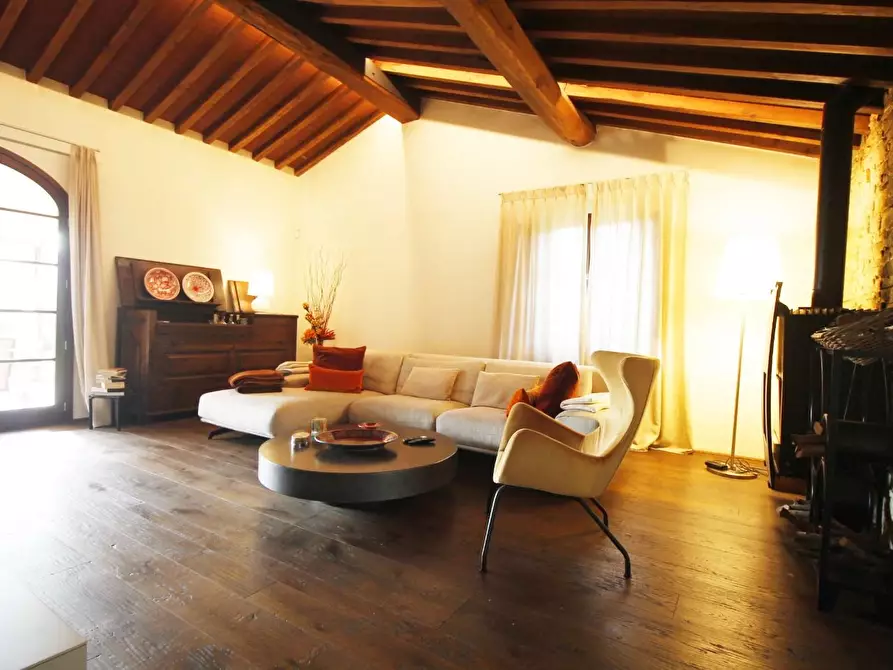 Immagine 12 di Casa colonica in vendita  a Vinci