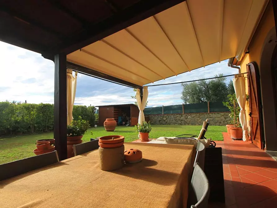 Immagine 4 di Casa colonica in vendita  a Vinci