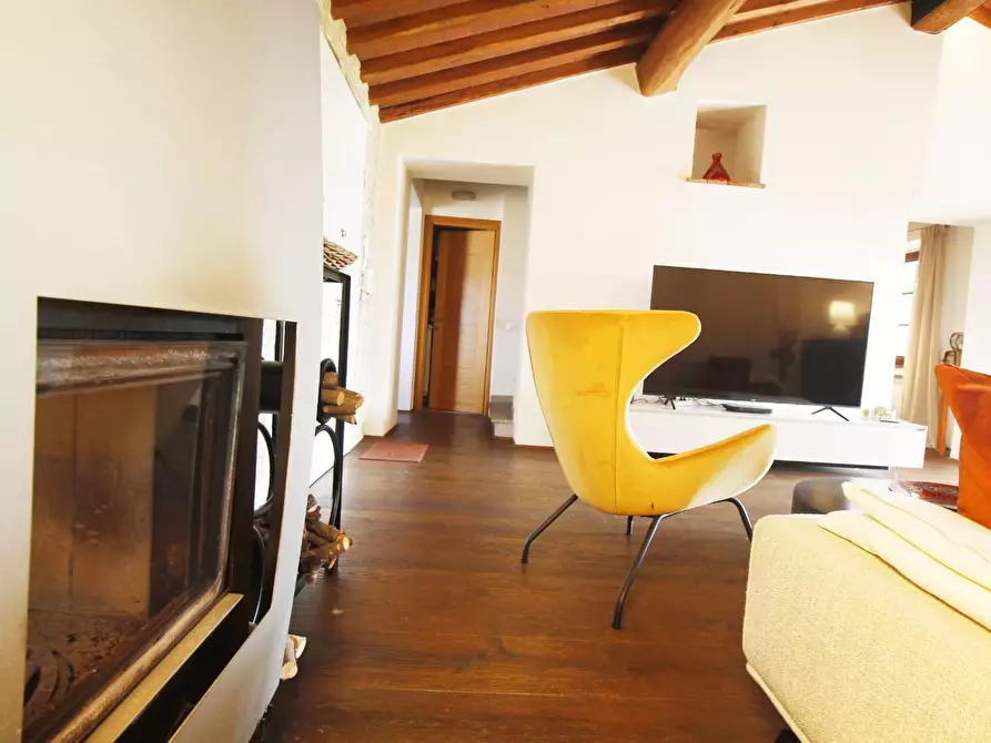 Immagine 10 di Casa colonica in vendita  a Vinci