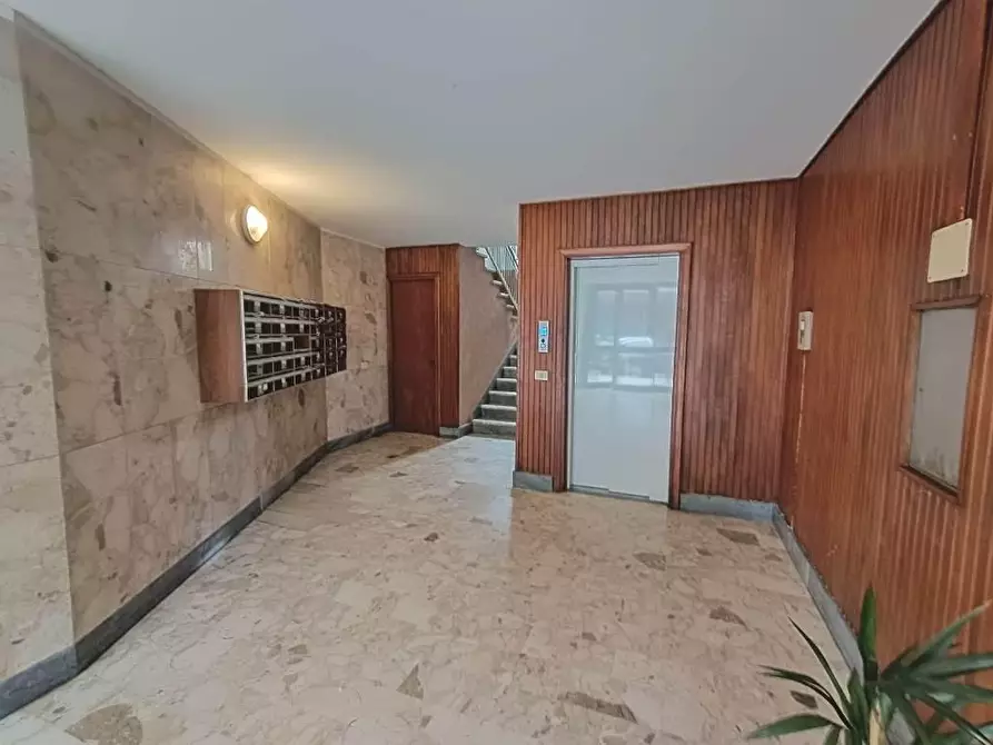 Immagine 13 di Appartamento in vendita  a Carrara