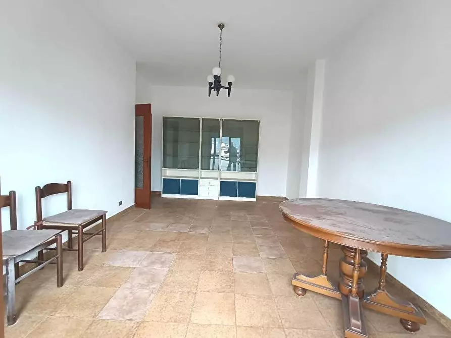 Immagine 10 di Appartamento in vendita  a Carrara