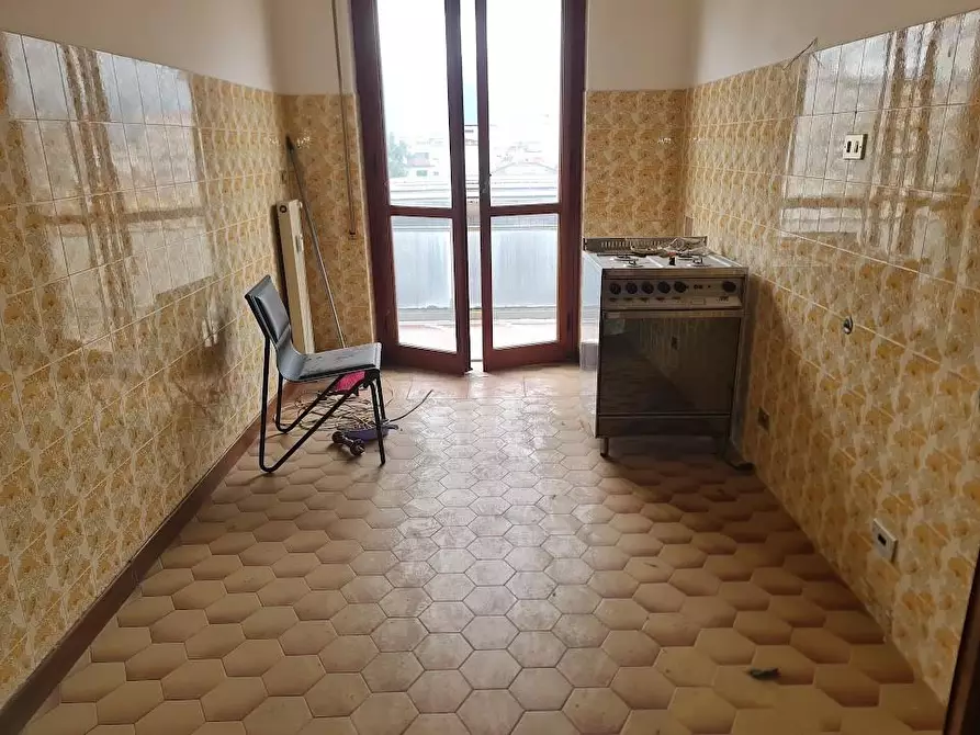 Immagine 18 di Appartamento in vendita  a Carrara