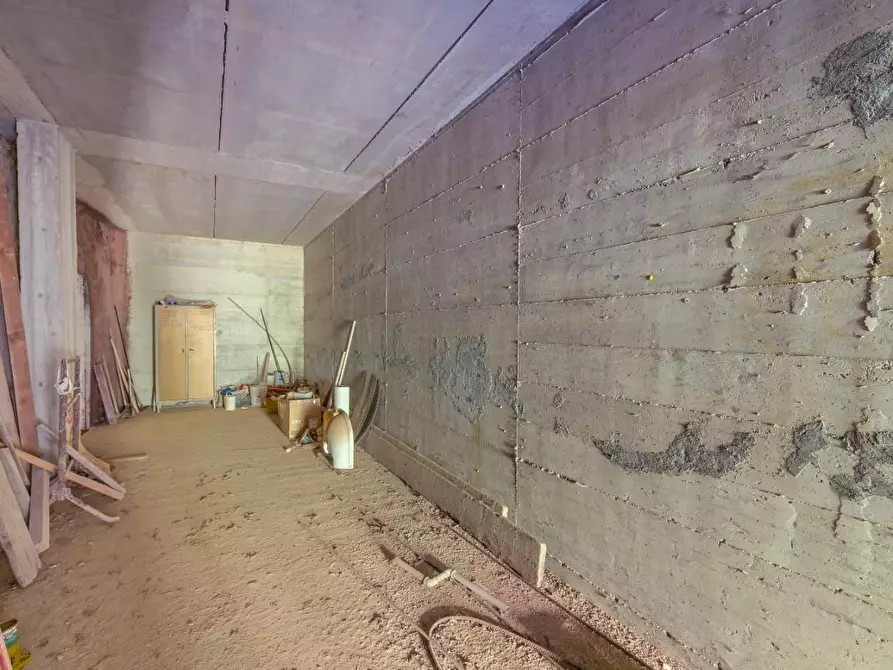 Immagine 6 di Magazzino in vendita  a Fauglia