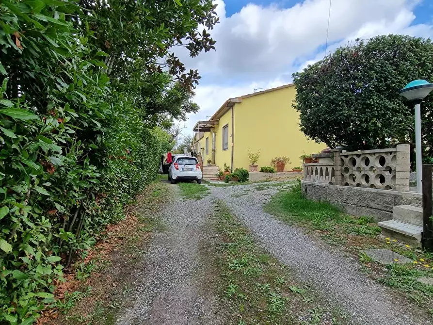 Immagine 27 di Villetta a schiera in vendita  a Castellina Marittima