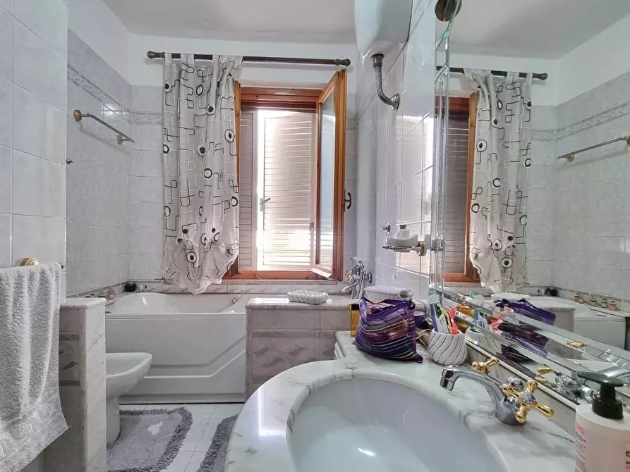 Immagine 24 di Villetta a schiera in vendita  a Castellina Marittima