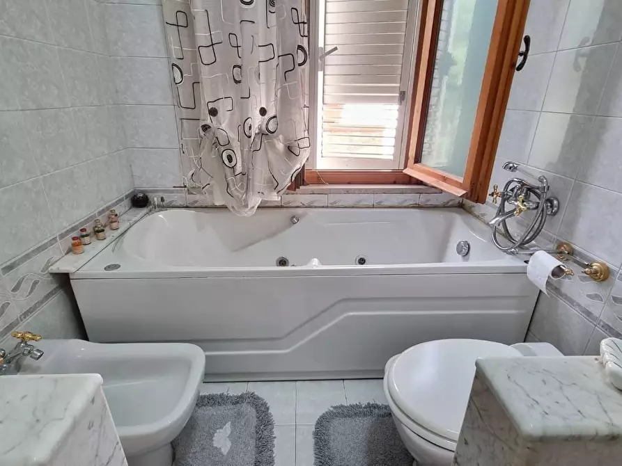 Immagine 25 di Villetta a schiera in vendita  a Castellina Marittima