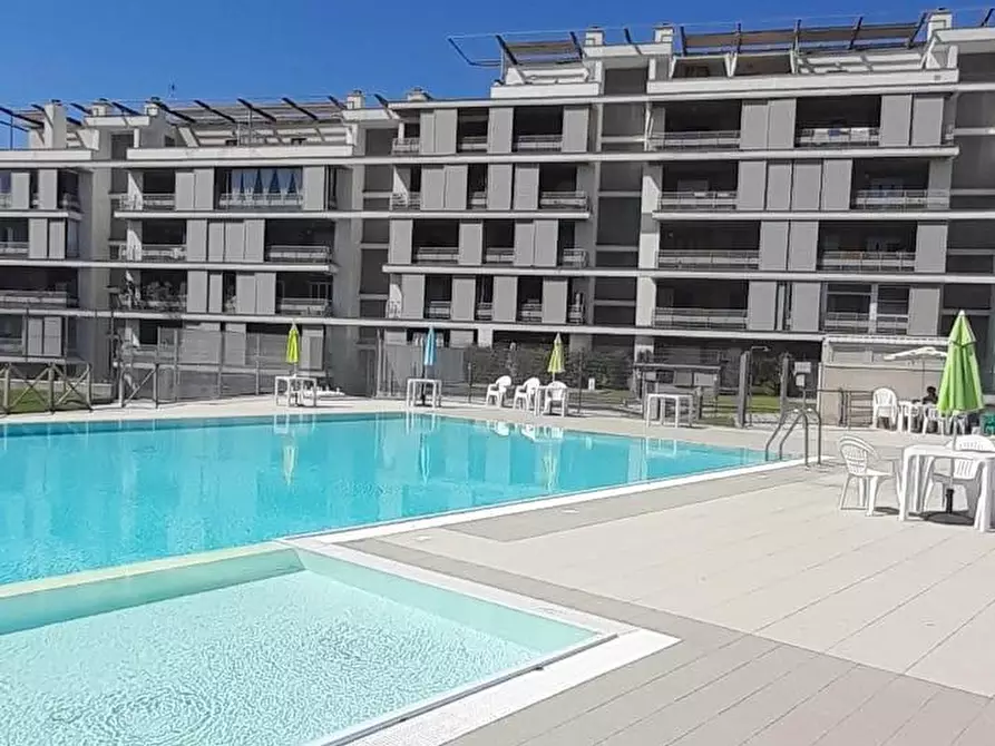 Immagine 16 di Appartamento in vendita  a Fiumicino