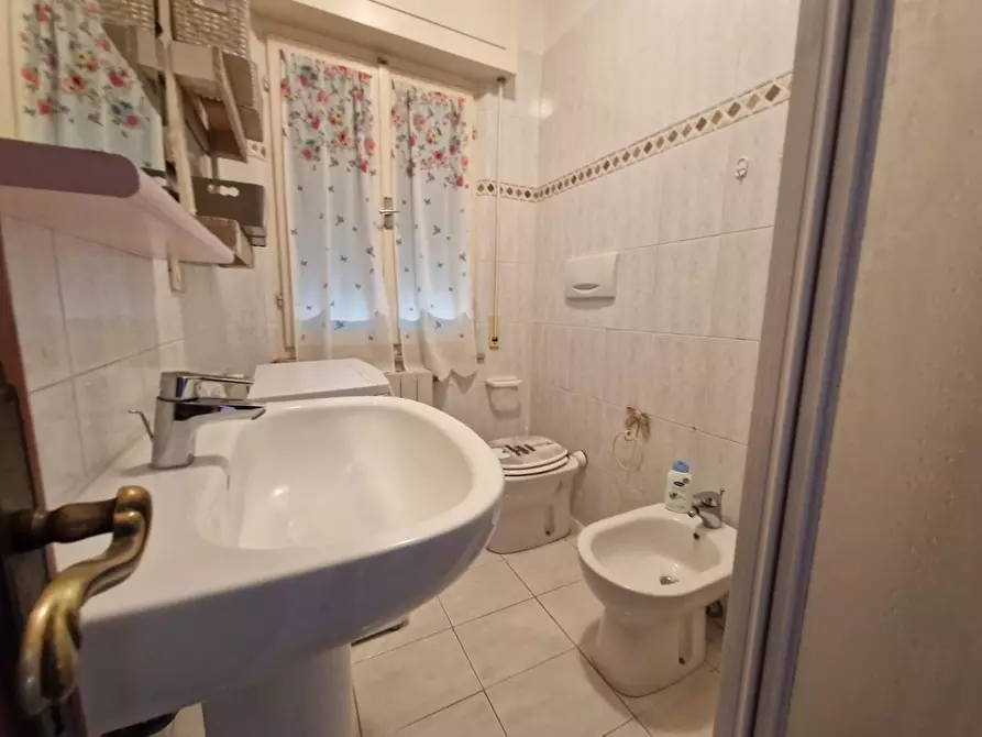 Immagine 15 di Appartamento in vendita  a Rosignano Marittimo