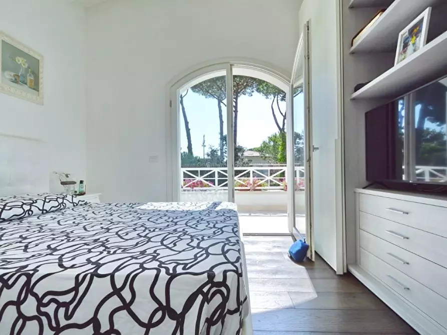 Immagine 32 di Villa in vendita  a Forte Dei Marmi
