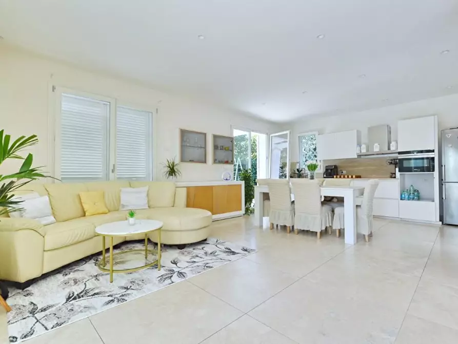 Immagine 16 di Villa in vendita  a Forte Dei Marmi