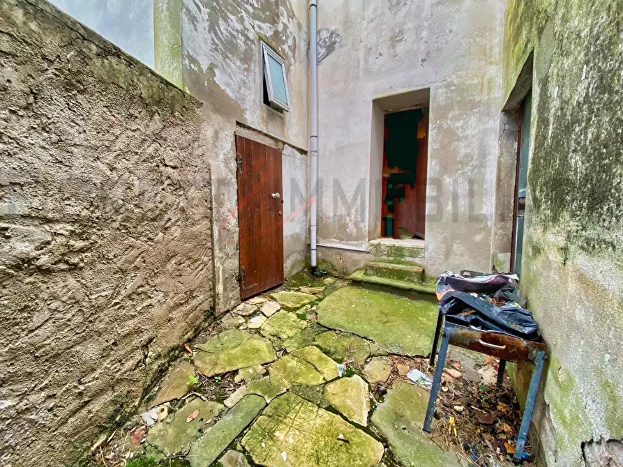 Immagine 8 di Garage in vendita  a Piombino