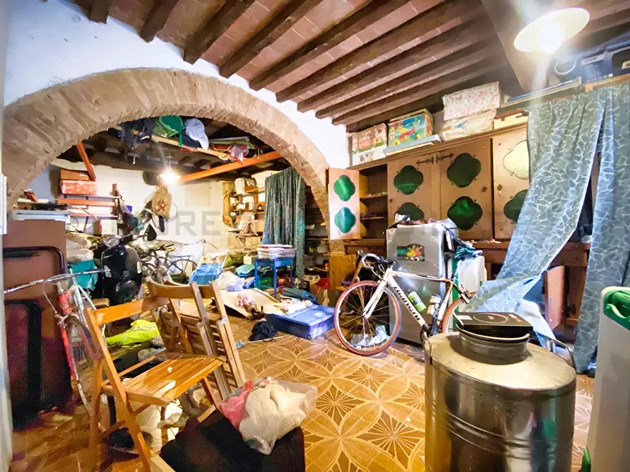 Immagine 3 di Garage in vendita  a Piombino