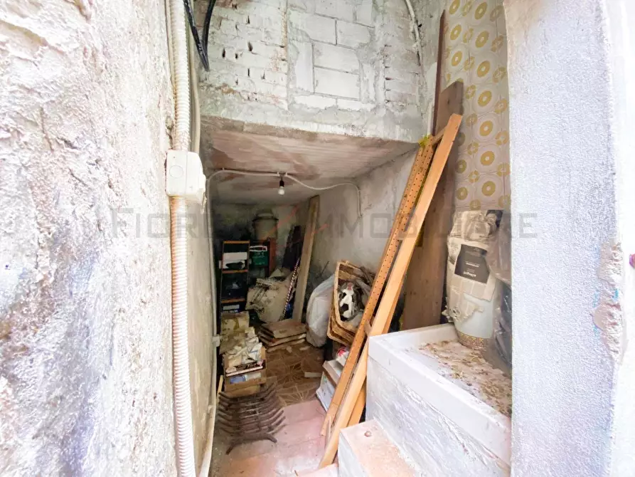 Immagine 10 di Garage in vendita  a Piombino