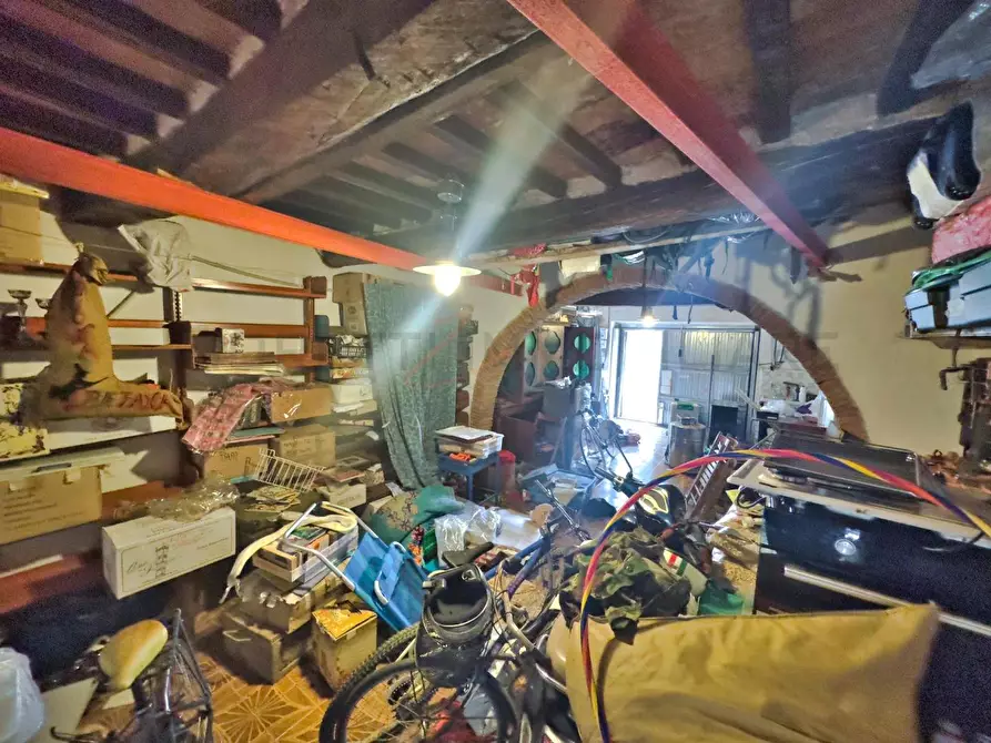 Immagine 7 di Garage in vendita  a Piombino