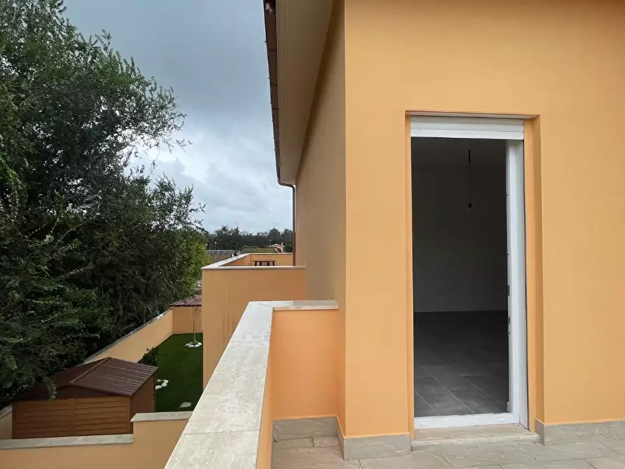 Immagine 24 di Casa bifamiliare in vendita  a Fiumicino