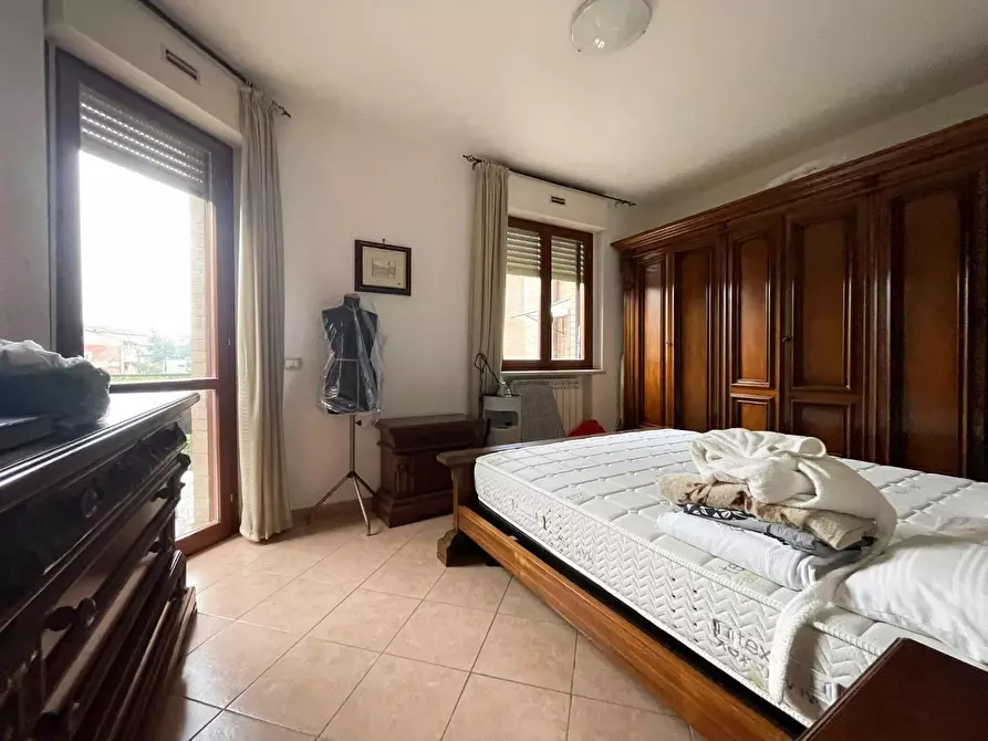 Immagine 8 di Appartamento in affitto  a Siena