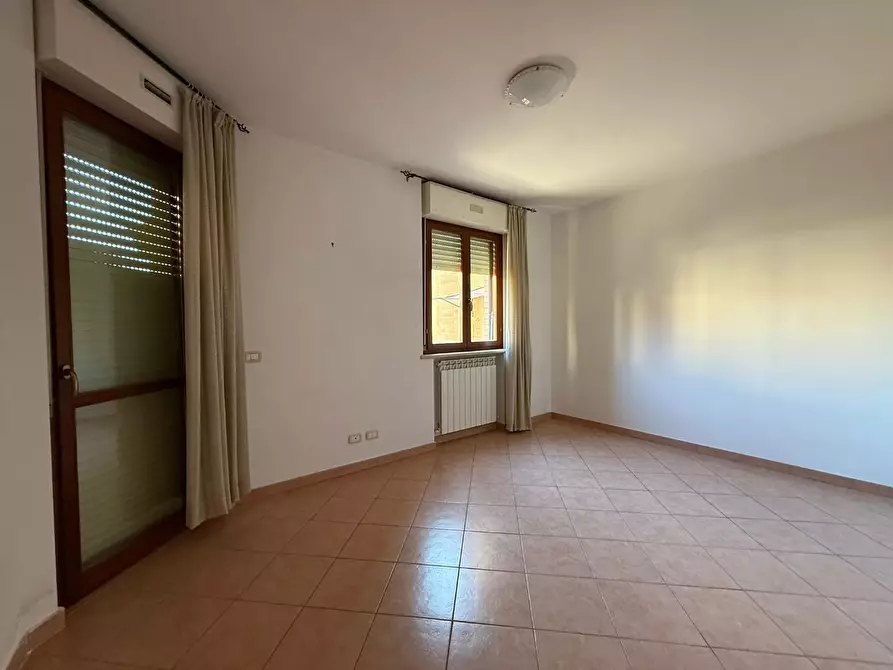 Immagine 7 di Appartamento in affitto  a Siena