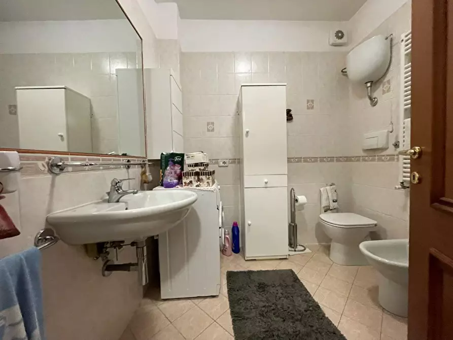 Immagine 10 di Appartamento in affitto  a Siena