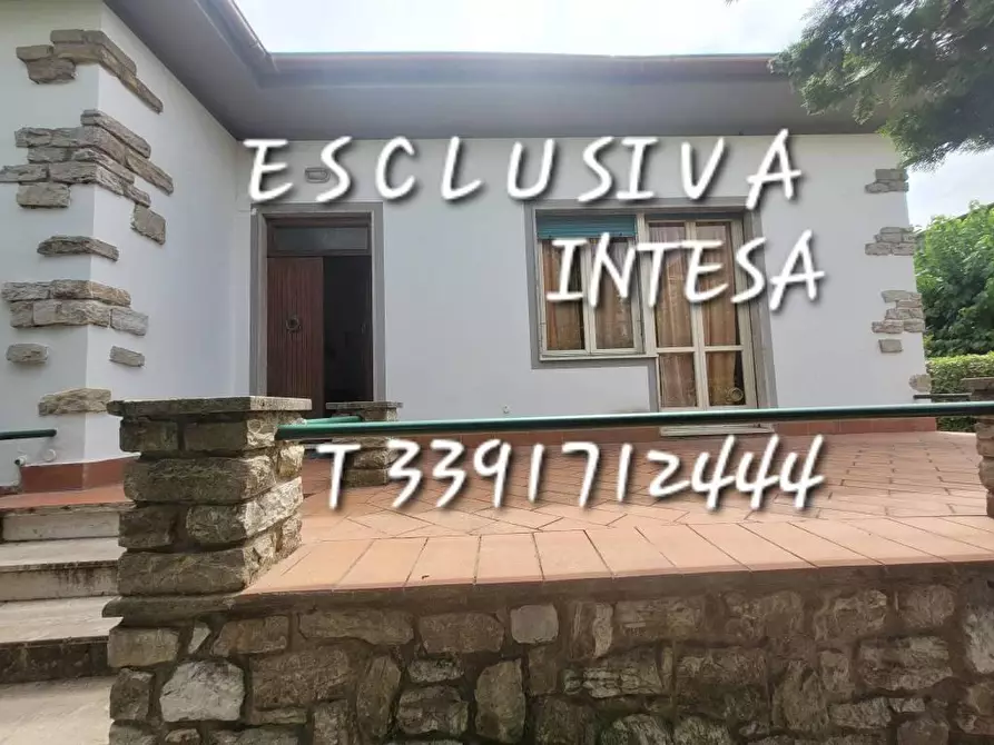Immagine 2 di Villa in vendita  a Pisa