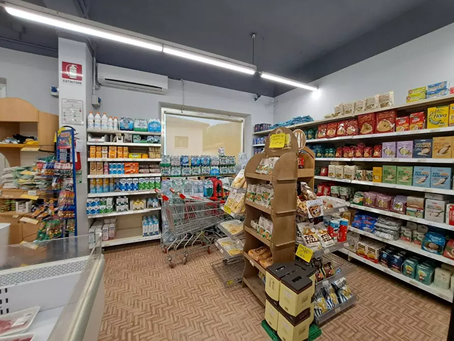 Immagine 6 di Alimentari in affitto  a Cerreto Guidi