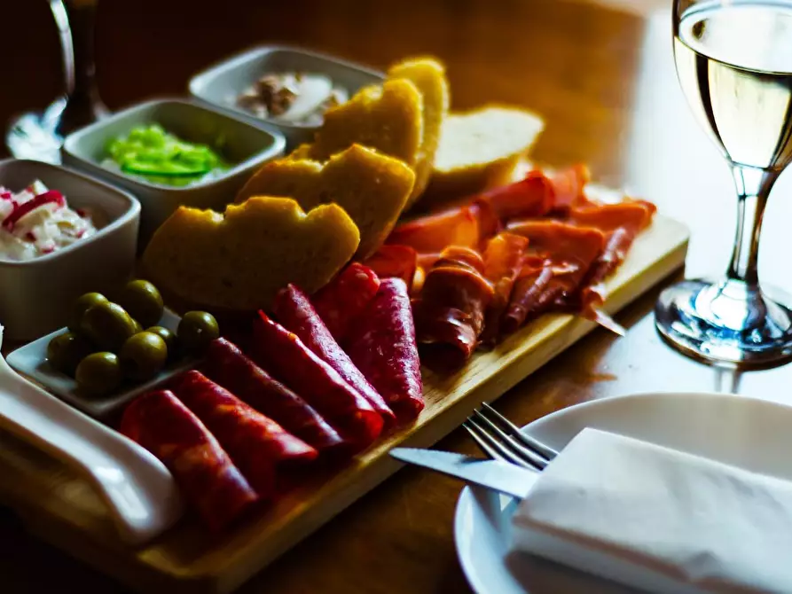 Immagine 9 di Negozio in affitto  a Empoli