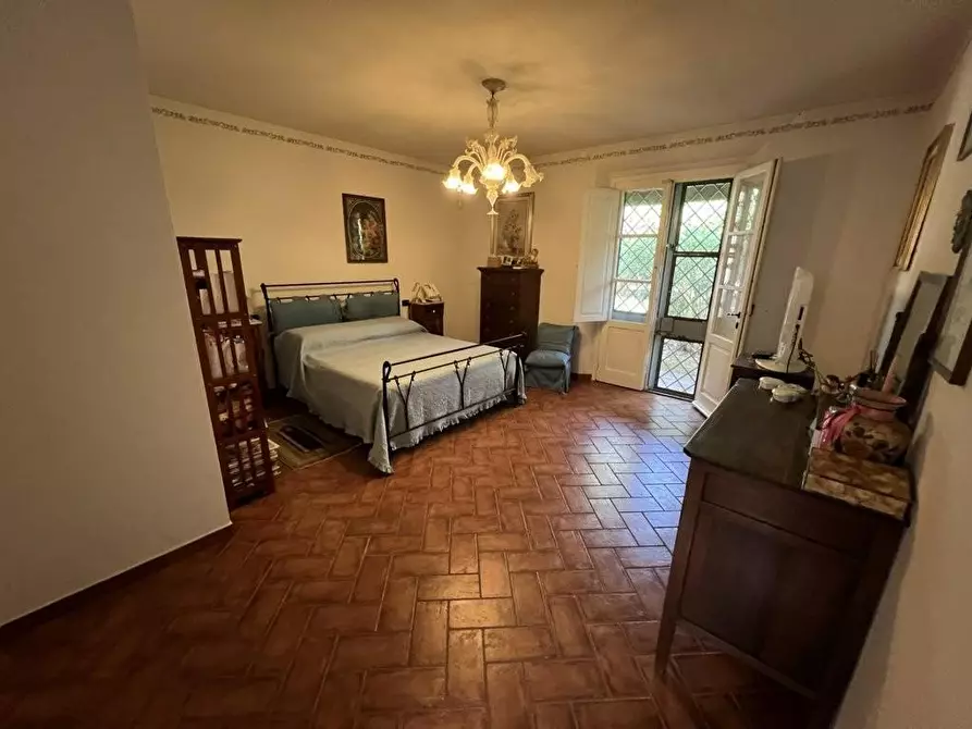 Immagine 10 di Villa in vendita  a Cecina