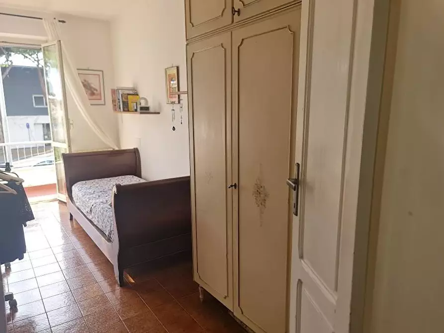 Immagine 13 di Casa semindipendente in vendita  a Carrara