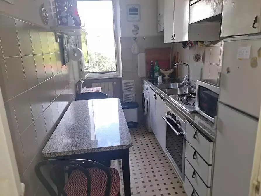 Immagine 4 di Casa semindipendente in vendita  a Carrara