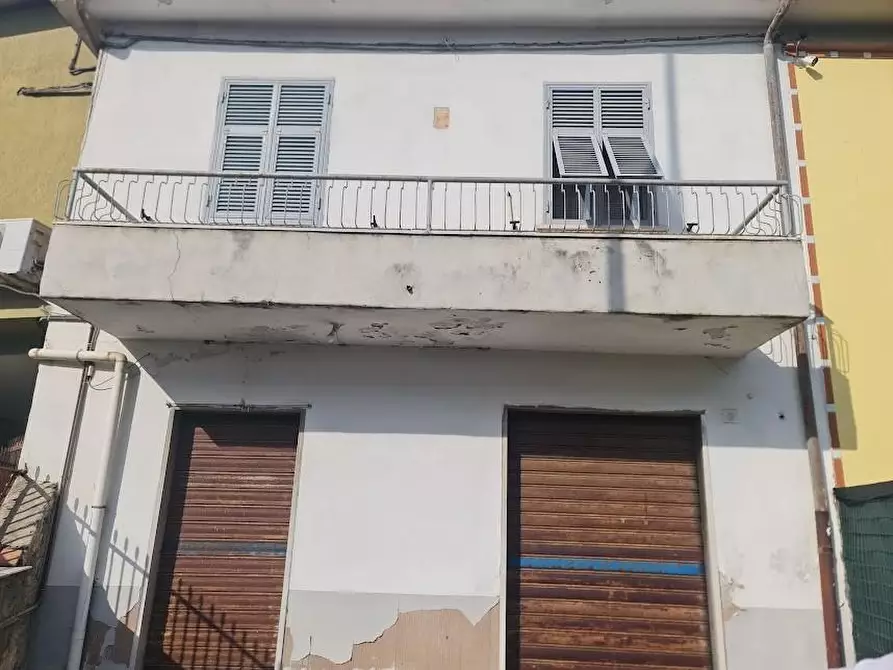 Immagine 5 di Casa semindipendente in vendita  a Carrara