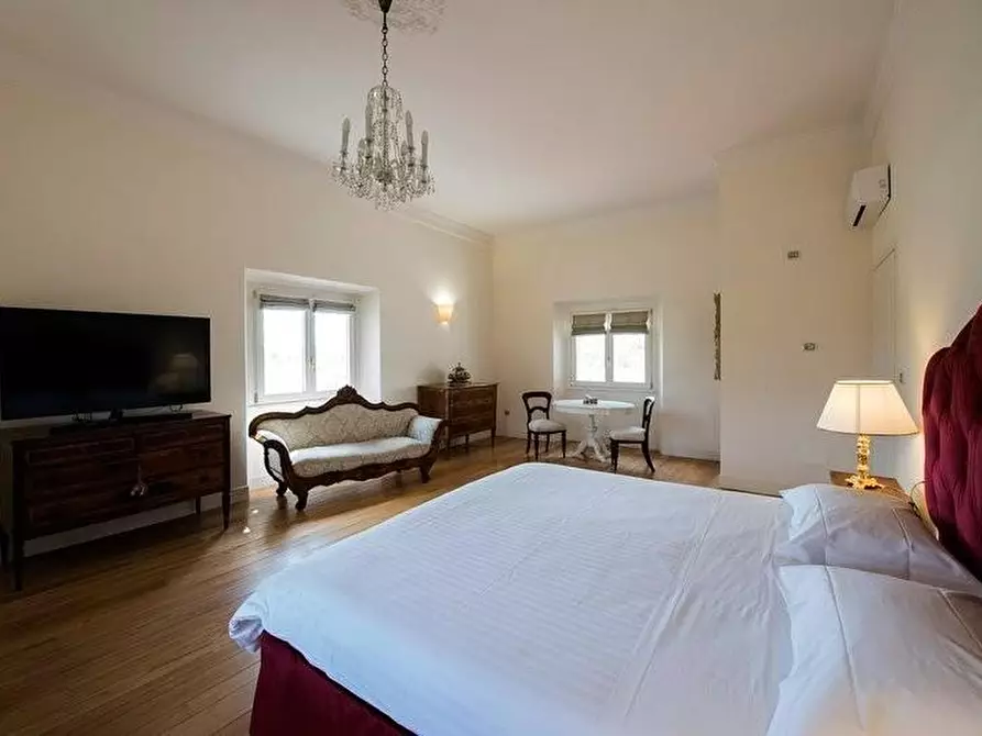 Immagine 20 di Villa in vendita  a Signa