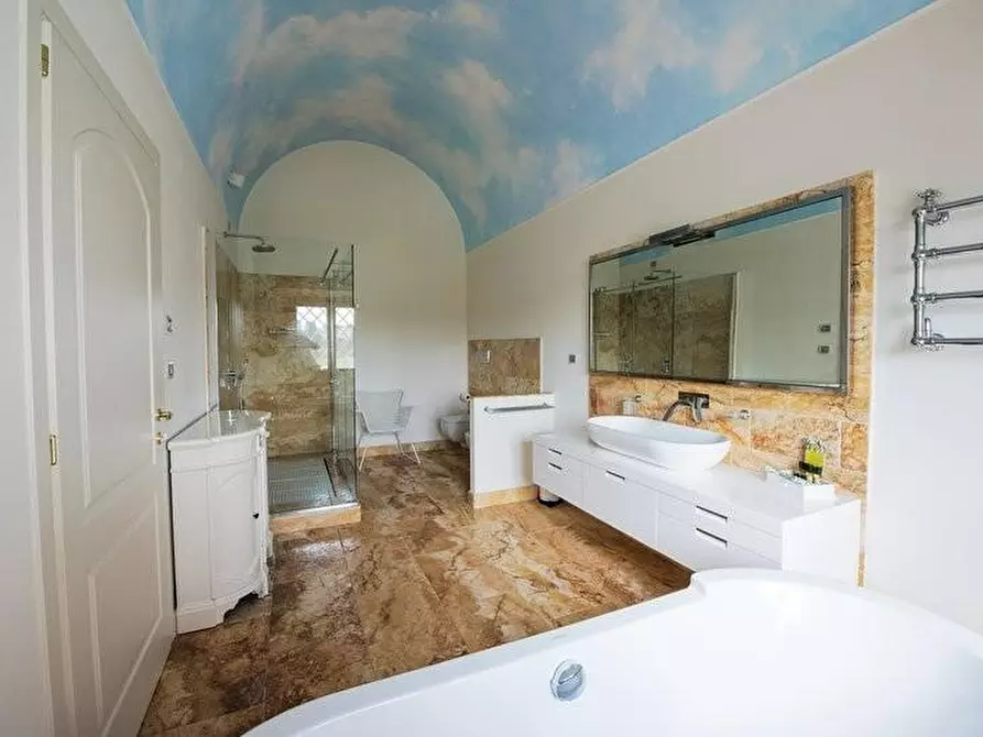 Immagine 19 di Villa in vendita  a Signa