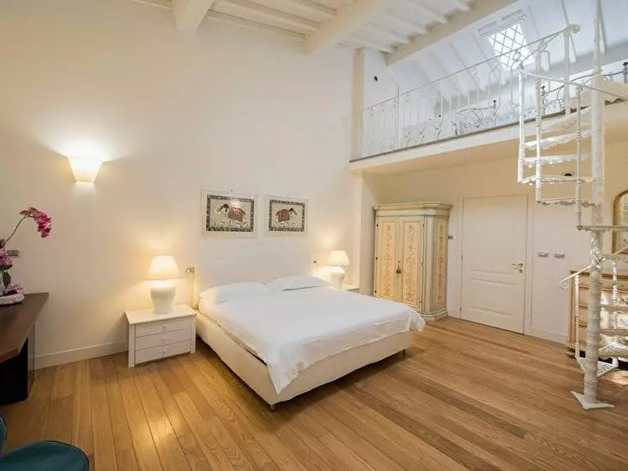 Immagine 16 di Villa in vendita  a Signa