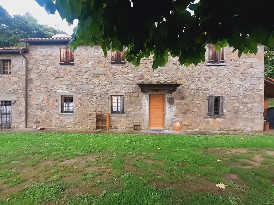 Immagine 30 di Rustico / casale in vendita  a Massa E Cozzile