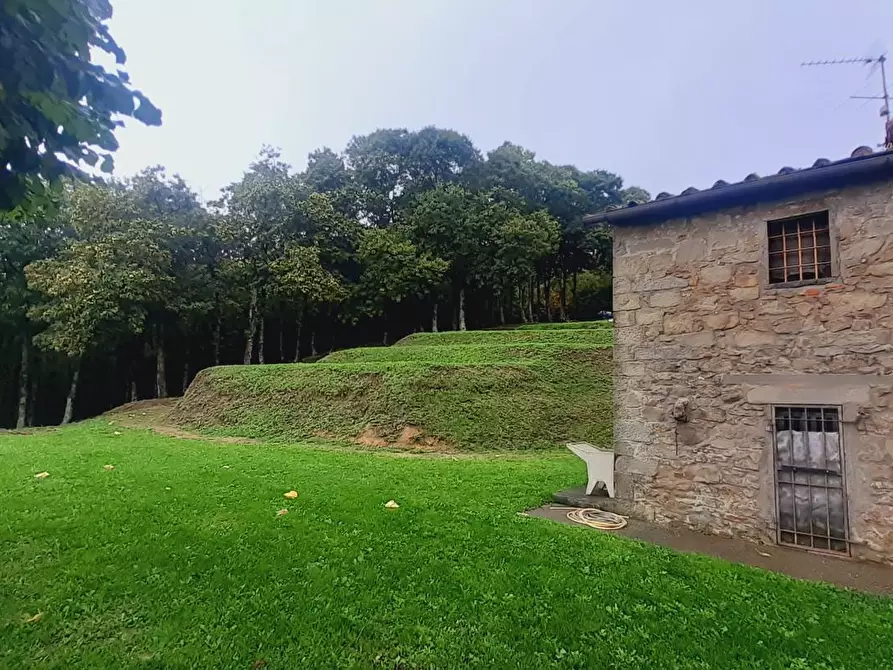 Immagine 26 di Rustico / casale in vendita  a Massa E Cozzile