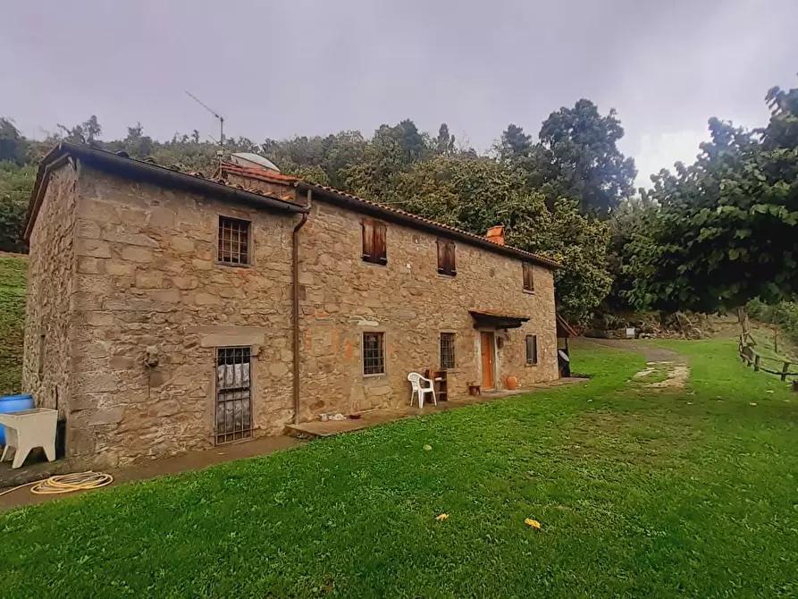 Immagine 23 di Rustico / casale in vendita  a Massa E Cozzile
