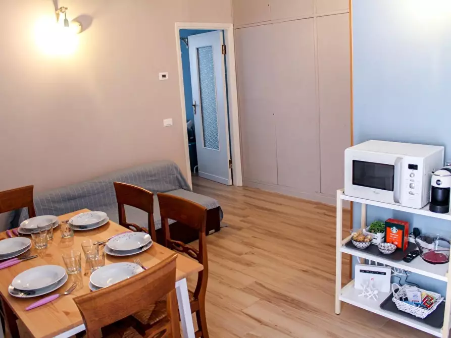 Immagine 11 di Appartamento in affitto  a Carrara