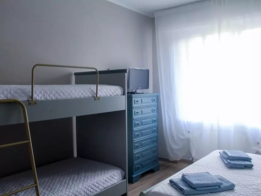 Immagine 8 di Appartamento in affitto  a Carrara