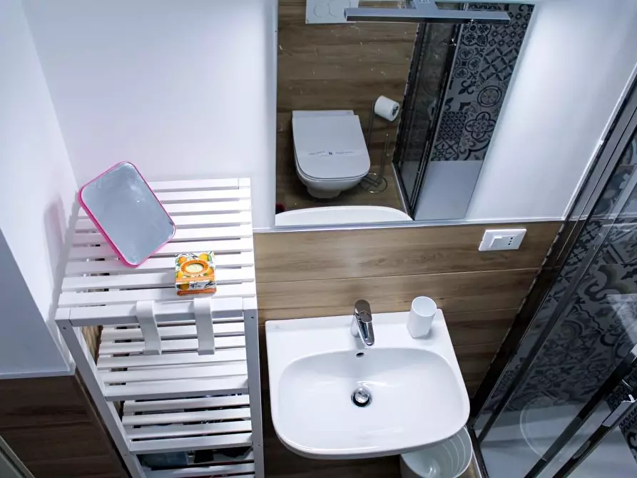 Immagine 3 di Appartamento in affitto  a Carrara