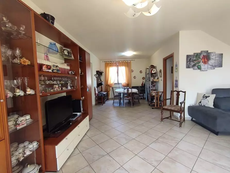 Immagine 7 di Appartamento in vendita  a Carrara