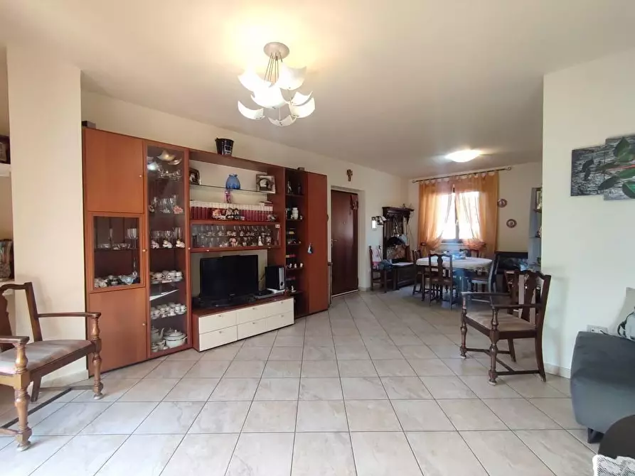 Immagine 6 di Appartamento in vendita  a Carrara