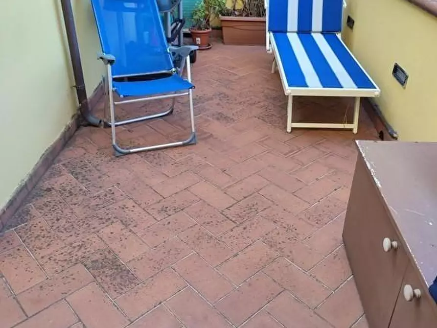 Immagine 11 di Appartamento in vendita  a Carrara