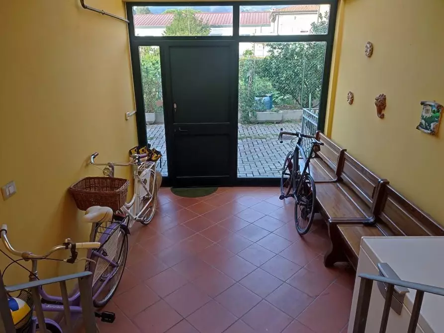 Immagine 12 di Appartamento in vendita  a Carrara