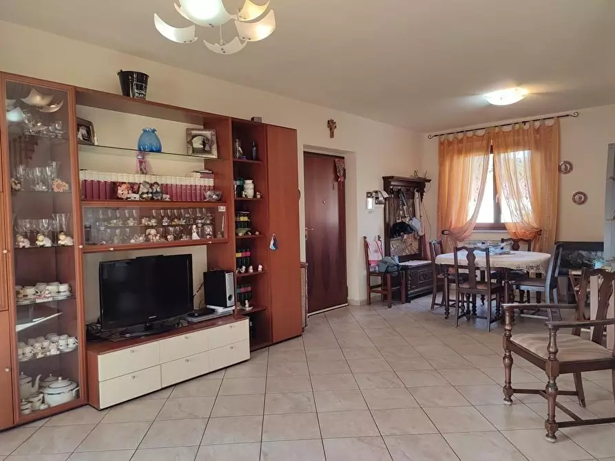 Immagine 5 di Appartamento in vendita  a Carrara