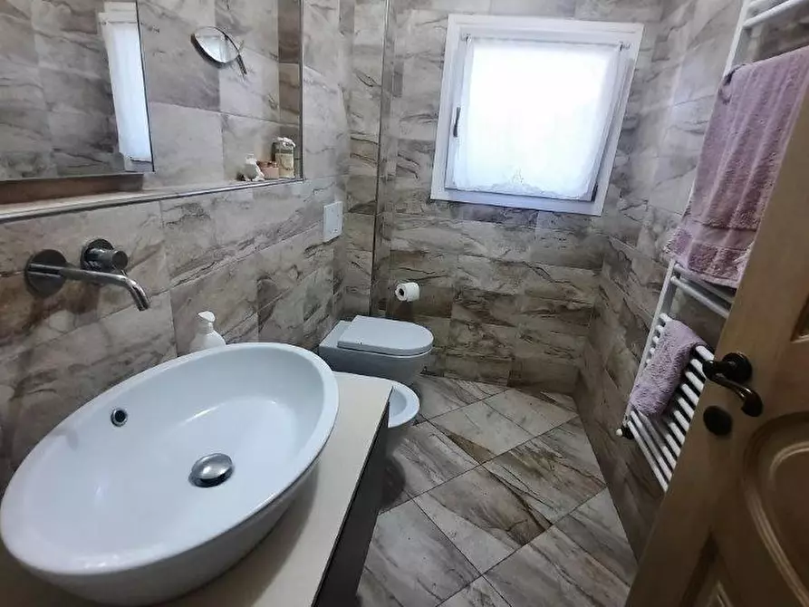 Immagine 17 di Villetta a schiera in vendita  a Vicopisano