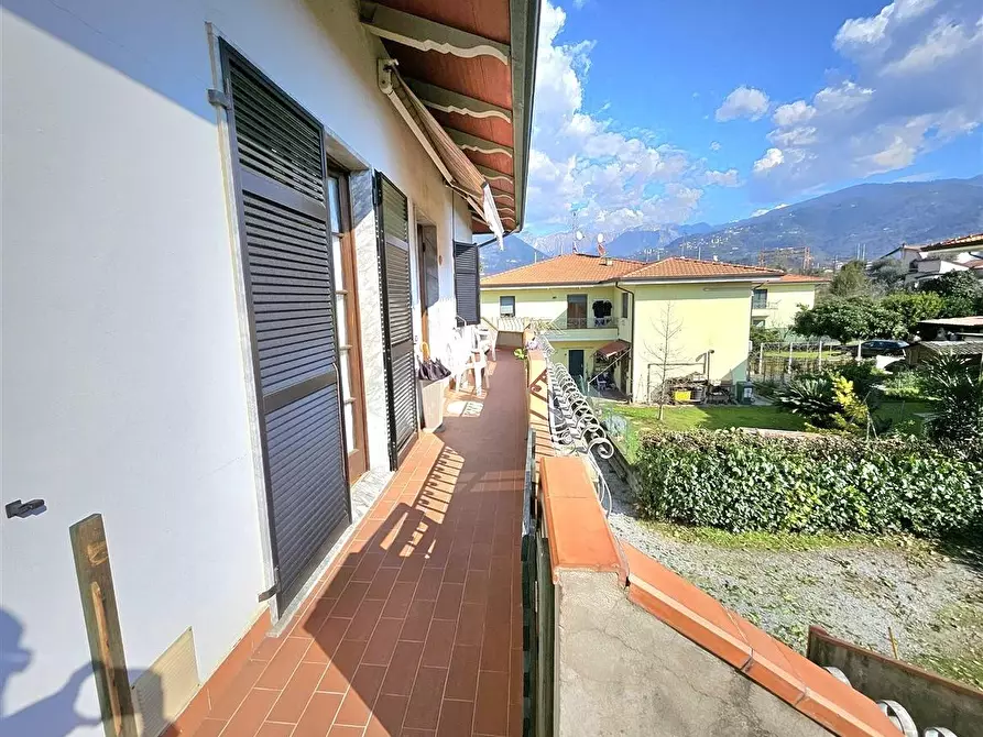 Immagine 24 di Appartamento in vendita  a Massa